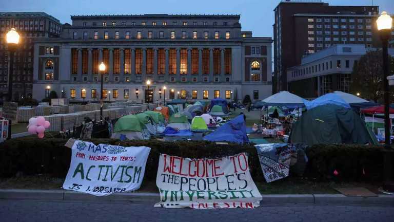 Estudiantes de la Universidad de Columbia mantienen ‘Campamento de solidaridad con Gaza’, sin embargo, los que no pertenecen a la institución serán desalojados