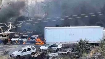 Foto: Se Registra Fuerte Incendio en Lote de Autos en Carretera Xalapa-Veracruz