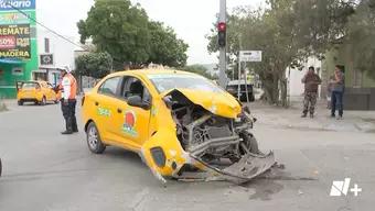 Taxistas Chocan en el Centro de Torreón