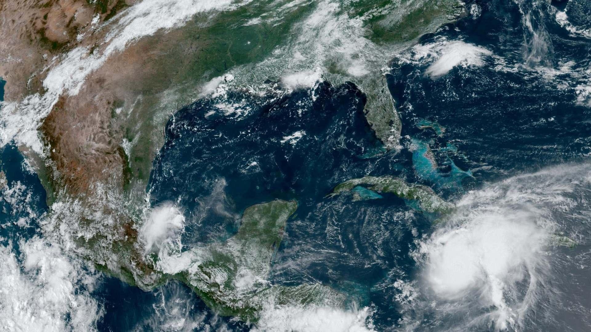 Imagen satelital del huracán Beryl sobre Jamaica, en ruta hacia la Península de Yucatán