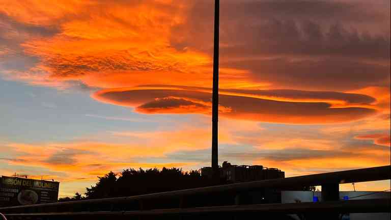 Fotogalería | ¡Asombroso Atardecer en la Ciudad de México! ¿Qué son las Nubes Lenticulares?