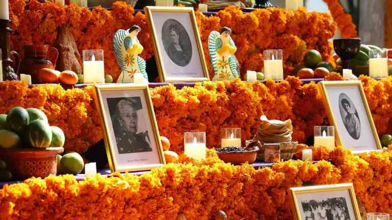 ¿Qué Significa Cada Elemento de las Ofrenda por Día de Muertos?, Explica María Teresa Moya