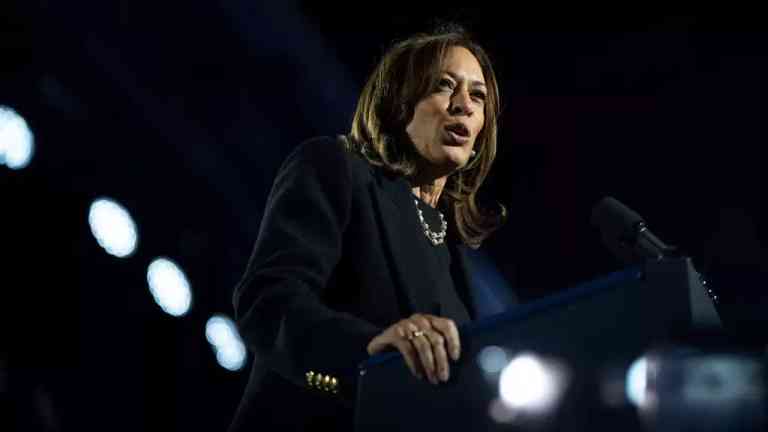 Kamala Harris Reconoce su Derrota y Habla con Donald Trump