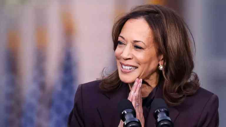 "No Se Rindan, la Lucha Toma Tiempo": Kamala Harris a Jóvenes Tras Resultados de Elecciones 2024