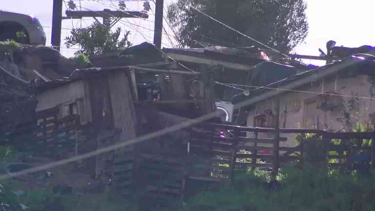 Lluvias Dejan 40 Derrumbes en Diferentes Puntos de Tijuana