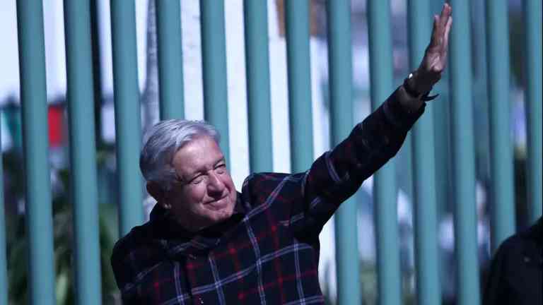 AMLO Respalda Protestas en España Contra Privatización