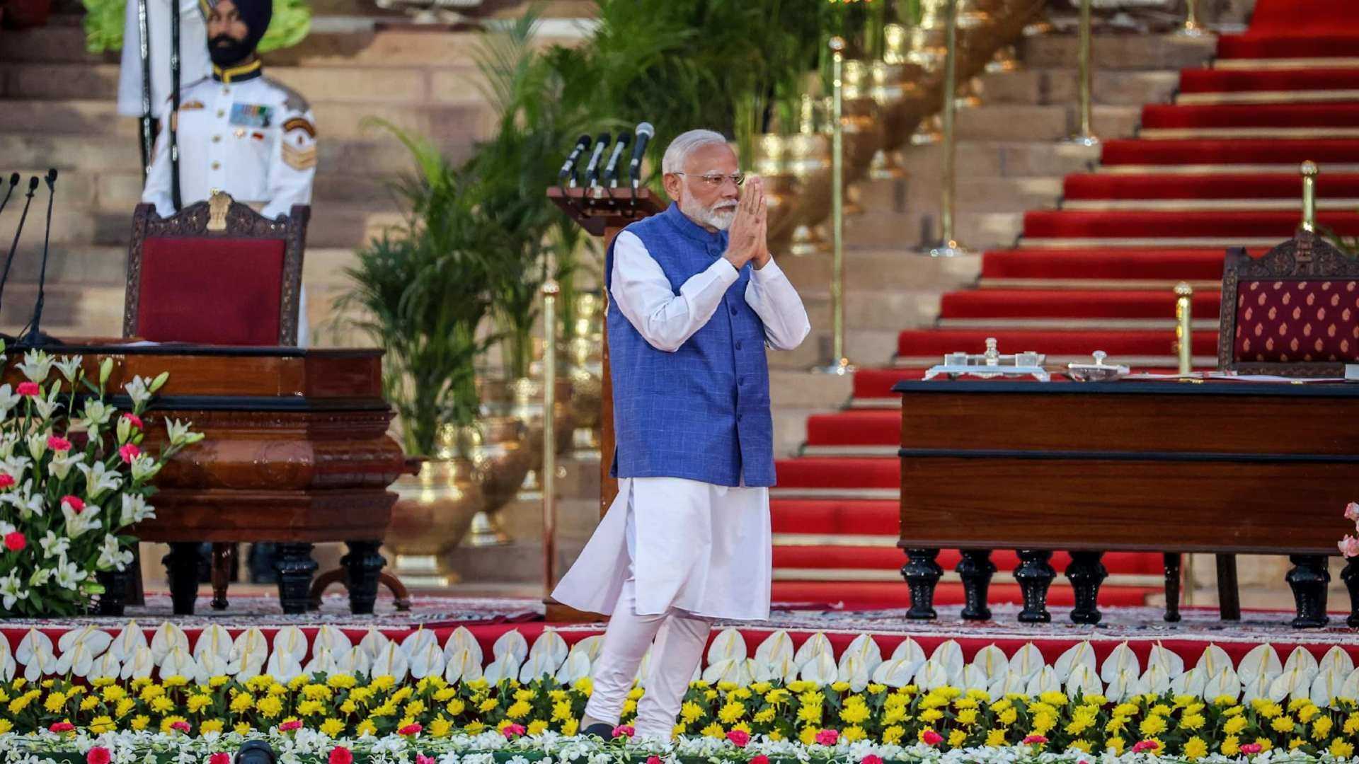 Narendra Modi Jura como Primer Ministro de la India para Tercer Mandato, Tras Reñida Victoria