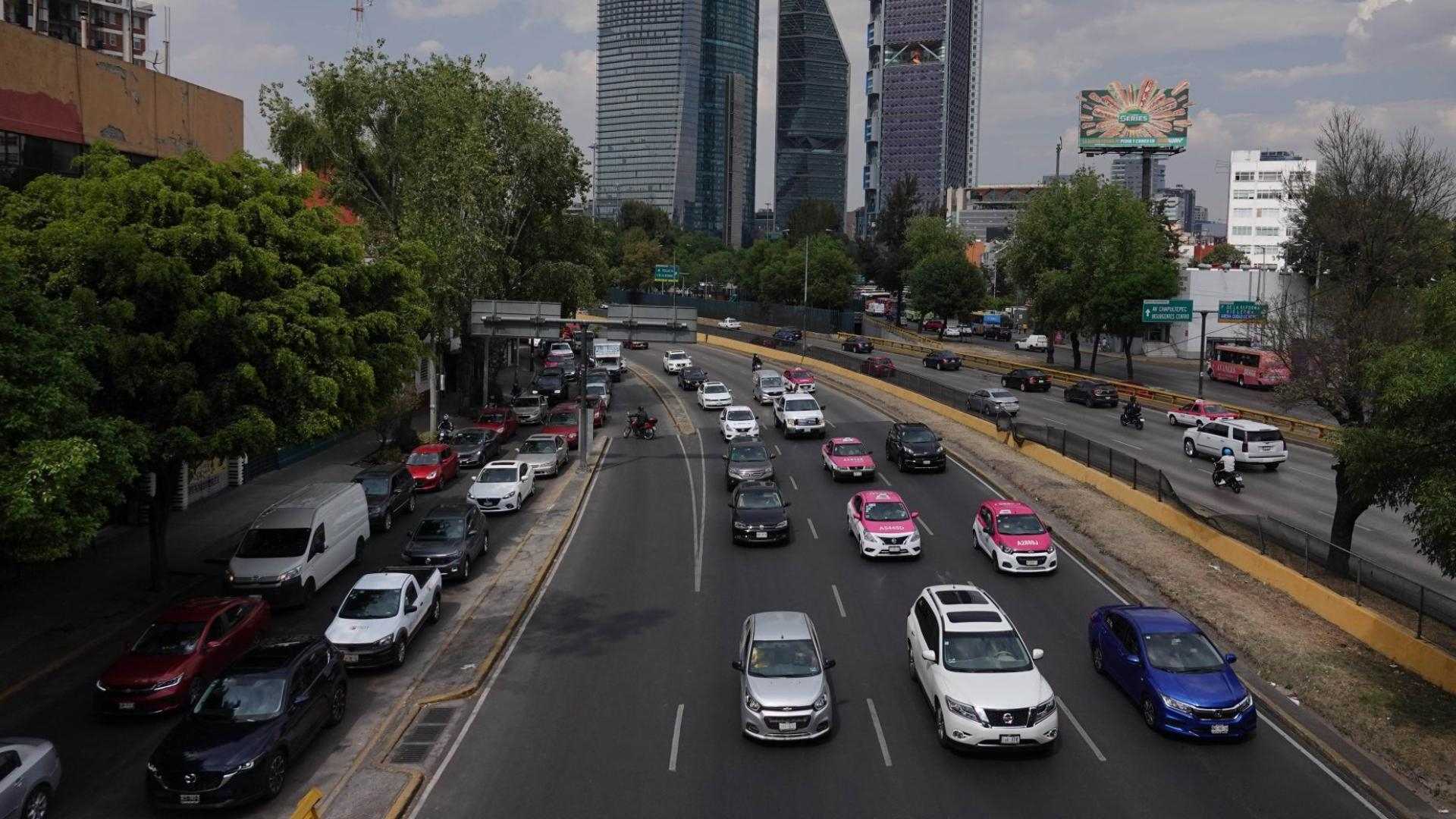 Hoy No Circula Lunes 21 de Octubre de 2024 en CDMX y Edomex. ¿Qué Autos Se Quedan en Casa?