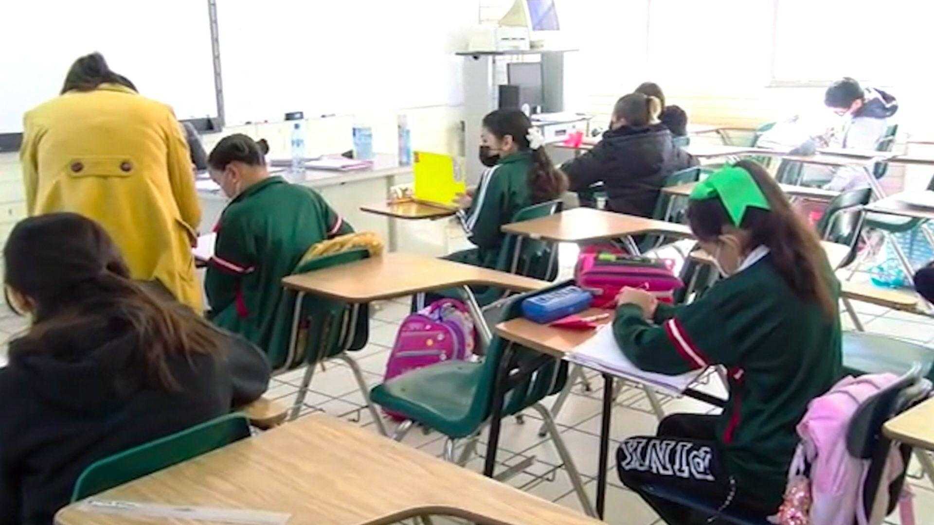 Padres de Familia Enfrentan Desafíos Económicos Por Útiles Escolares