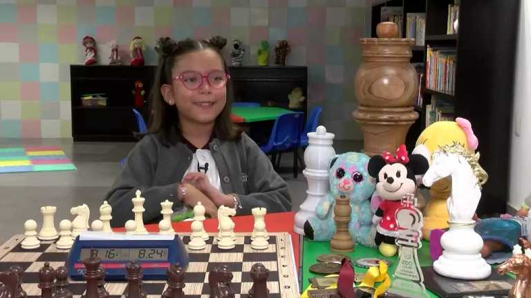 ¡Campeona de ajedrez! Con tan solo 8 años, Alondra Bagatella Ávalos es la actual campeona de Jalisco en educación básica de escuelas públicas y privadas, y la mejor de Latinoamérica
