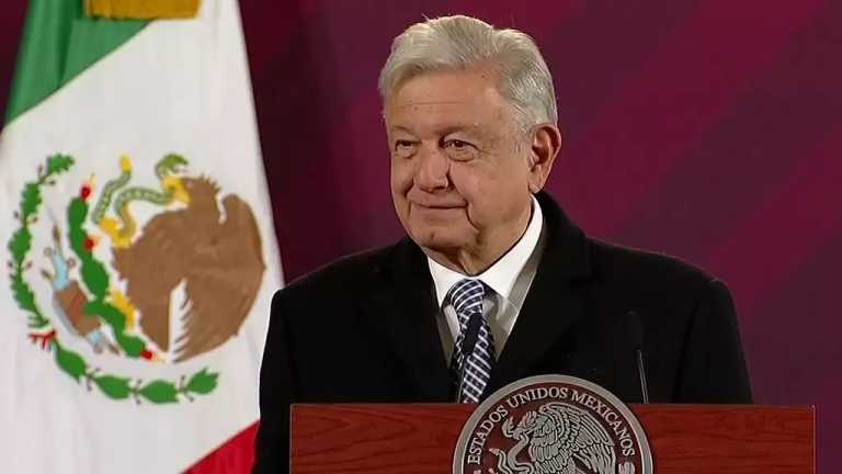 El presidente Andrés Manuel López Obrador lamentó la muerte de 12 jóvenes en un ataque armado, en Salvatierra, Guanajuato, lo calificó como un crimen atroz y dijo que hay varias hipótesis sobre el ataque