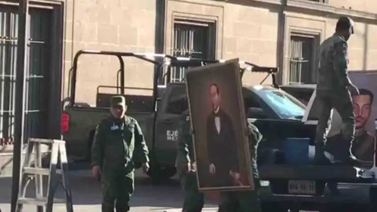 Elementos del Ejército realizaron el traslado de diversos cuadros a Palacio Nacional, que muestran imágenes de próceres de la Independencia y la Revolución