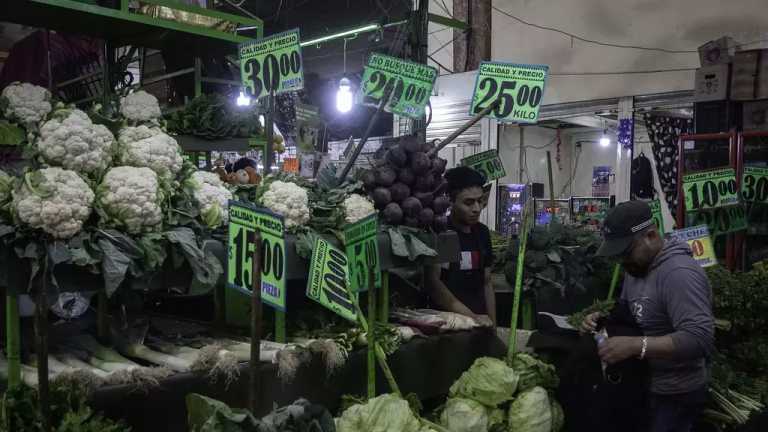 El Inegi dio a conocer que en enero, el Índice Nacional de Precios al Consumidor tuvo un aumento de 0.89%, respecto al mes anterior con este resultado, la inflación general anual se ubicó en 4.88%