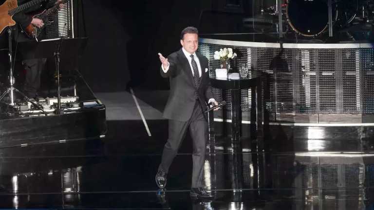 Luis Miguel sigue rompiendo récords, ya que en el concierto que dio en Venezuela recaudó más de 6 millones de dólares de entrada, lo que le coloca como el más lucrativo de su carrera