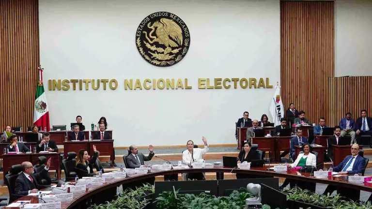 El Instituto Nacional Electoral (INE) aprueba de forma oficial tres candidaturas en busca de la presidencia de la República