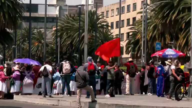 Normalistas de Ayotzinapa anunciaron su retiro de la CDMX, para regresar a sus comunidades en Guerrero durante el periodo vacacional, ante el desgaste que han tenido durante las protestas