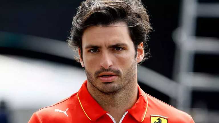 El piloto español de Ferrari, Carlos Sainz, no correrá el Gran Premio de Arabia Saudita, debido a una apendicitis, por lo que fue hospitalizado y será operado de emergencia