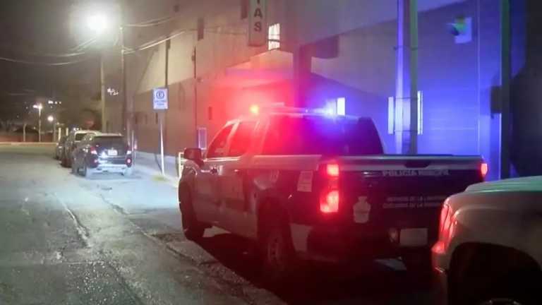 Una riña familiar en ciudad Juárez entre dos hermanas, originada por quien se quedaría con la casa de su madre, culminó con una de ellas en el hospital, con herida con arma blanca.