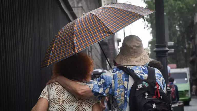 En San Luis Potosí han muerto 24 personas por el intenso calor; en ocasiones la Cruz Roja no se da abasto para atender a las víctimas de las altas temperaturas