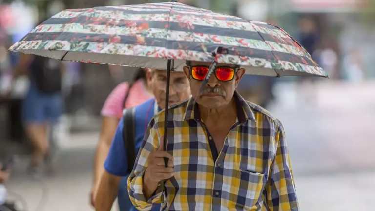 El calor continúa en el país y hasta el 11 de mayo se han confirmado 26 decesos por calor, es 8 veces más que lo registrado en la misma semana del año pasado