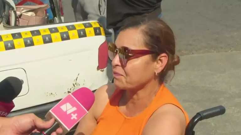 Mujer narra cómo sobrevivió a la caía del escenario en evento de MC en San Pedro, pero una de sus amigas no lo logró.