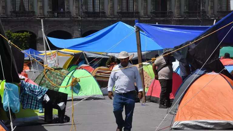 Integrantes de la Coordinadora Nacional de Trabajadores de la Educación (CNTE) informó hoy 28 de mayo de 2024 que mantendrá su campamento en el Zócalo de CDMX