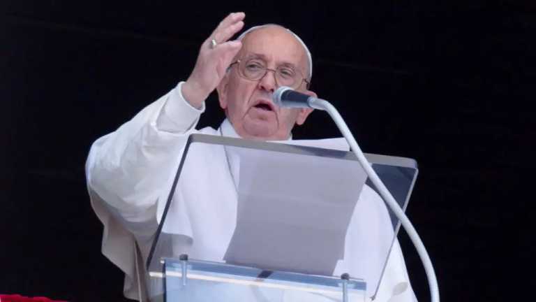 El papa Francisco se disculpó por el polémico término que usó para decir que se oponía al ingreso de seminaristas homosexuales, porque ya era demasiado ‘mariconeo’