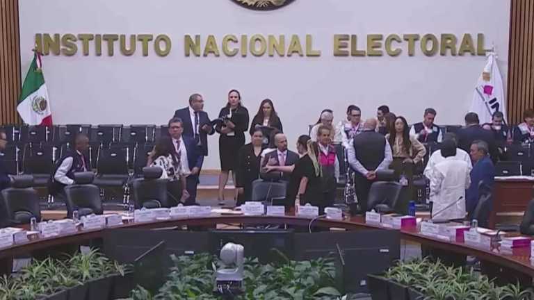 El Consejo General del Instituto Nacional Electoral (INE) se declaró en sesión permanente para darle seguimiento al proceso electoral de este 2 de junio de 2024 en México