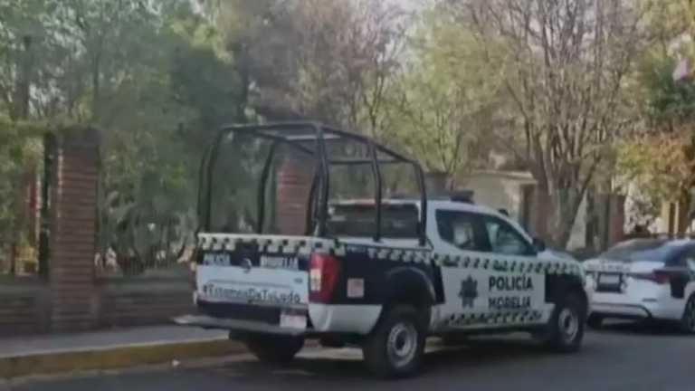 El fiscal de Michoacán, Adrián López Solís, informó que se investiga si el catedrático asesinado había recibido amenazas por los juicios que llevaba ya que era abogado