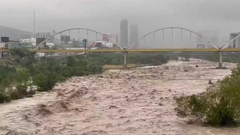 Al menos cuatro personas han muerto debido a las fuertes lluvias que ha provocado la tormenta tropical Alberto en Monterrey, Nuevo