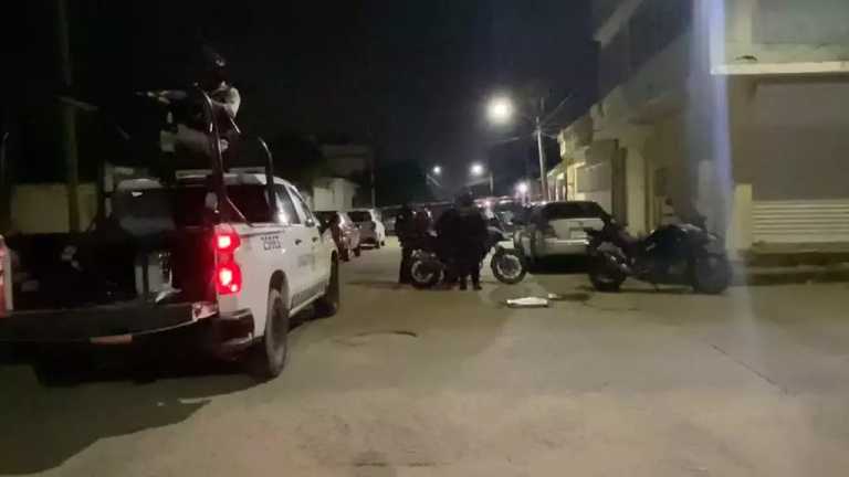 Fue asesinada una conocida comerciante, de al menos cuatro impactos de bala al interior de su negocio en Minatitlán.