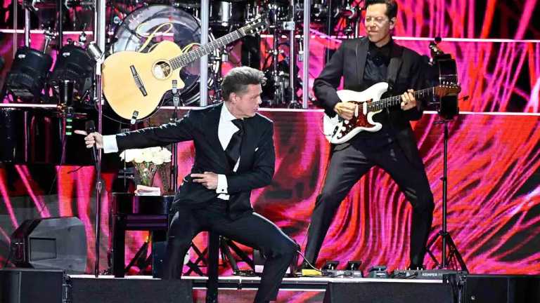 En Monterrey se abrió una nueva fecha para el concierto de Luis Miguel. Será el 25 de agosto. Con esta suman siete las presentaciones en esa ciudad en menos de un año