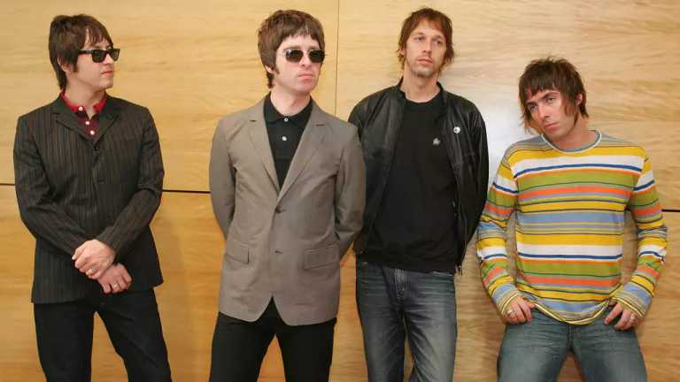 Oasis se fracturó el 28 de agosto de 2009 en París, sin embargo, los hermanos Noel y Liam Gallagher, anunciaron su regreso a la música