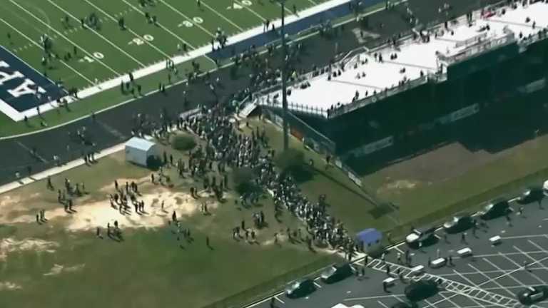 Esta mañana hubo un tiroteo en la escuela secundaria Apalachee, en el condado de Winder, en Georgia, Estados Unidos. Dos personas murieron y cuatro resultaron heridas