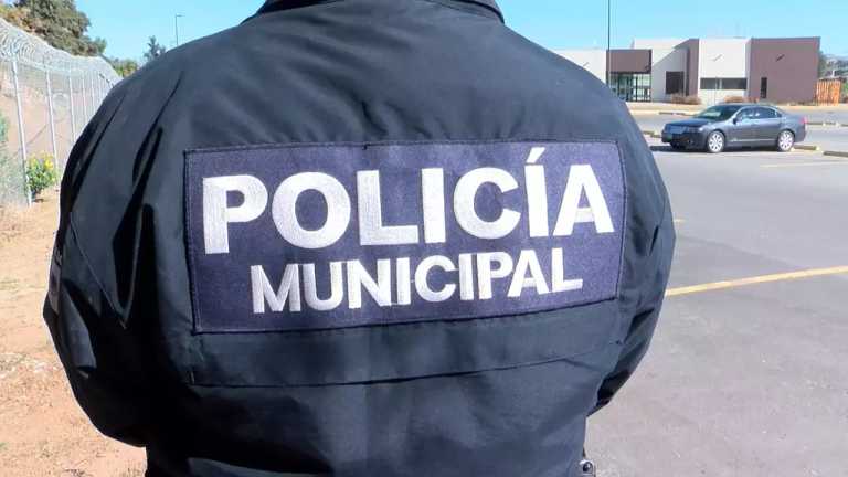 Mediante una actividad, un maestra de una escuela primaria, logró tranquilizar a un grupo de estudiantes mientras se desataba un ataque armado en el municipio de Tecate, donde un policía falleció