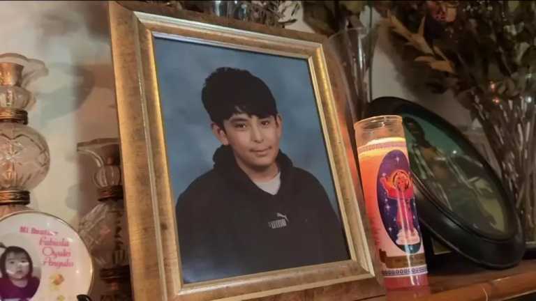 Christian Gregorio Angulo, de 14 años y de origen mexicano, es una de las cuatro víctimas mortales tras el ataque a una preparatoria en Georgia; familiares dicen que era dulce y bondadoso