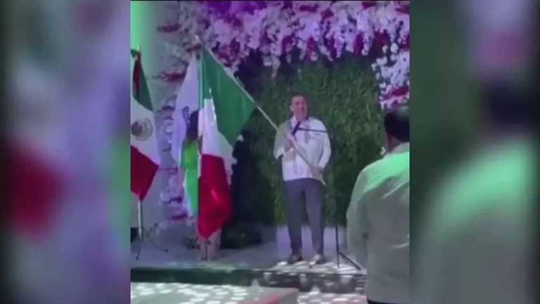 El diputado morenista, Sergio Ojeda Castillo, cometió un error durante la ceremonia del Grito, en Nuevo Laredo, Tamaulipas, ya que confundió a Josefa Ortiz de Domínguez con José María Ortiz de Pinedo