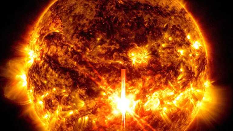 El observatorio de dinámica solar de la Nasa capturó una llamarada solar de clase X9, la más fuerte de este ciclo solar, el número indica su intensidad