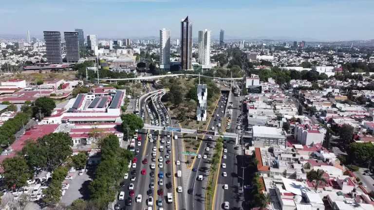 El programa de refrendo en Jalisco será igual en 2025 para autos de gasolina, híbridos y eléctricos. Actualmente, tiene un costo de 767