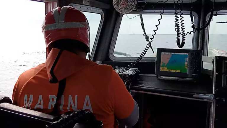 A través de un comunicado, la Secretaría de Marina informó que sigue la búsqueda del buque pesquero "Roque Rojas 1" el cual se encuentra desaparecido en el Golfo de México.