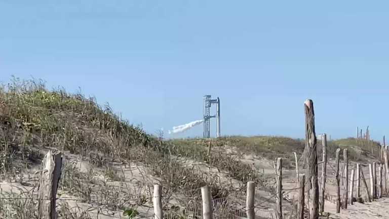 El amerizaje del cohete Superheavy sobre el Golfo de México estaba previsto por SpaceX ante algún fallo, aunque no se han brindado más detalles de lo ocurrido.