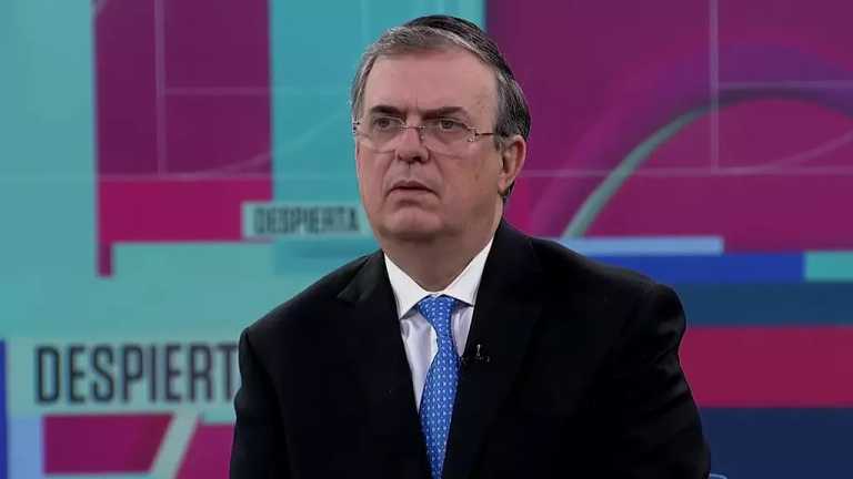 Danielle Dithurbide y Enrique Campos entrevistan al secretario de Relaciones Exteriores, Marcelo Ebrard, sobre la relación bilateral que existe entre México y Estados Unidos de América
(EUA)