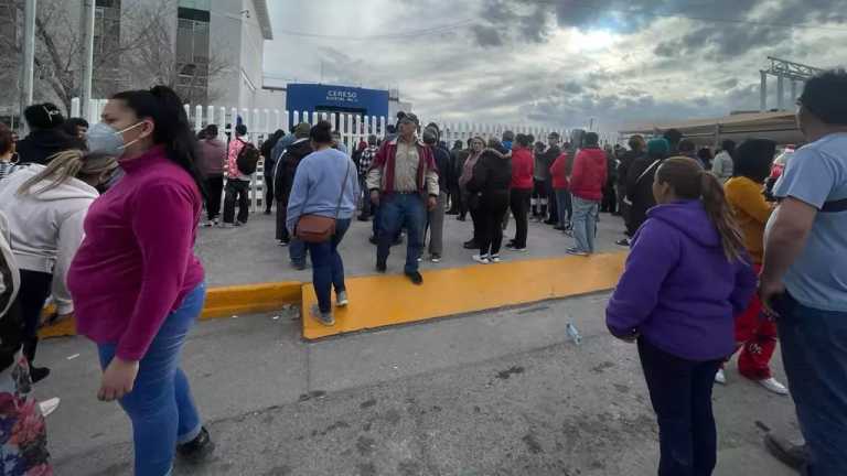 Algunos reos del penal número 3 de Ciudad Juárez, Chihuahua, que formaban parte de “Los Mexicles” habrían sido trasladados a otras prisiones del país, según denunciaron familiares