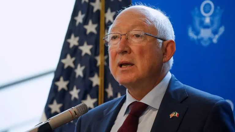 El embajador de Estados Unidos en México, Ken Salazar, dijo en conferencia de prensa que su Gobierno no descansará hasta que los culpables del secuestro de cuatro ciudadanos estadounidenses y la muerte de dos de ellos, en Tamaulipas, México, enfrenten a la justicia