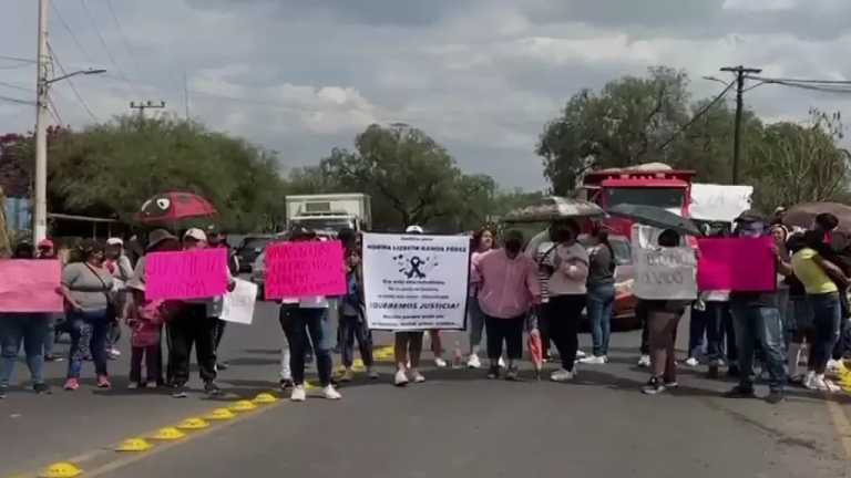 Autoridades educativas del Estado de México acordaron la destitución de la directora de la secundaria donde estudiaba Norma, tras la muerte de la alumna