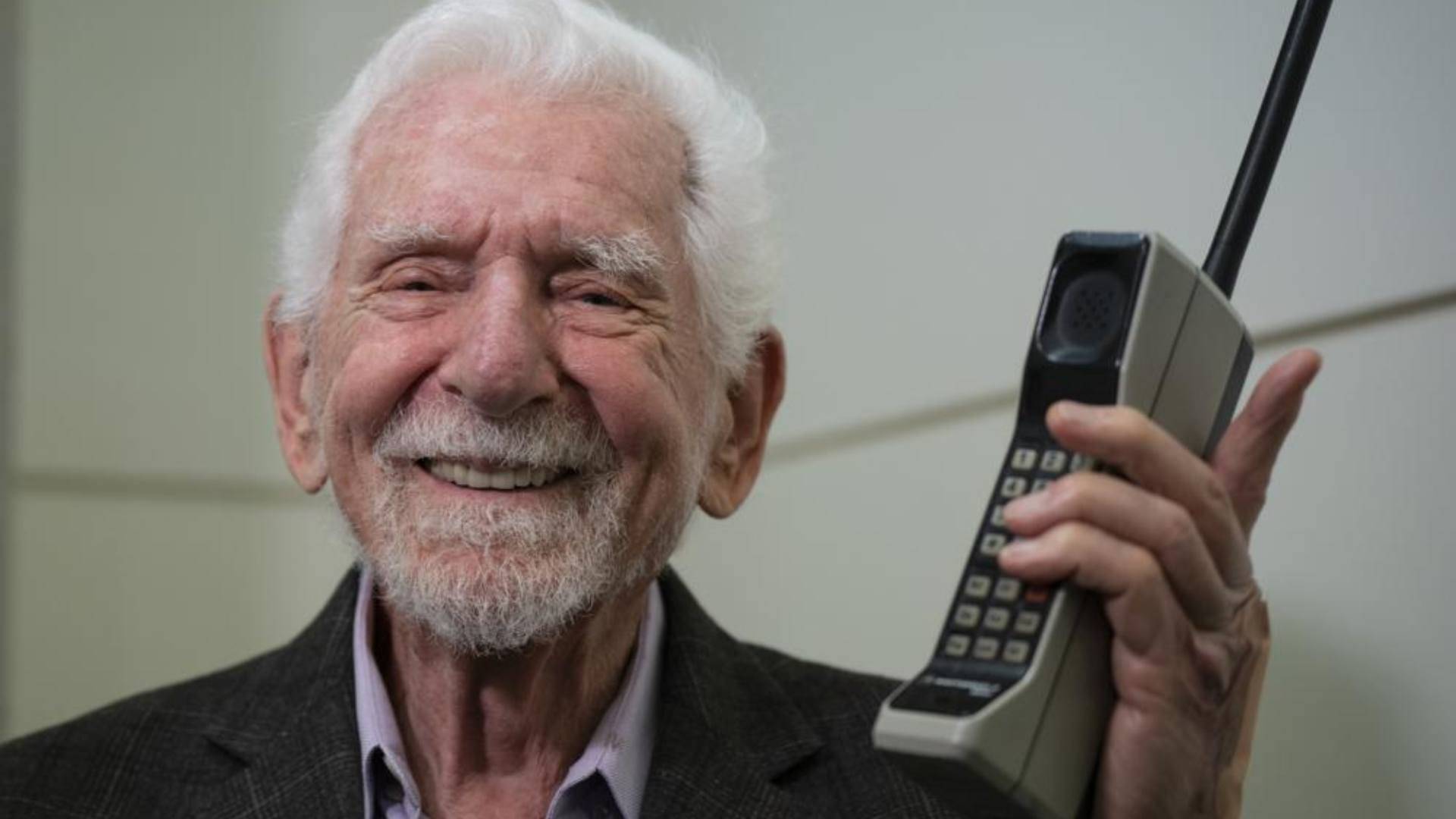 Inventor Del Celular Habla Sobre El Lado Turbio De Su Creación N 8466