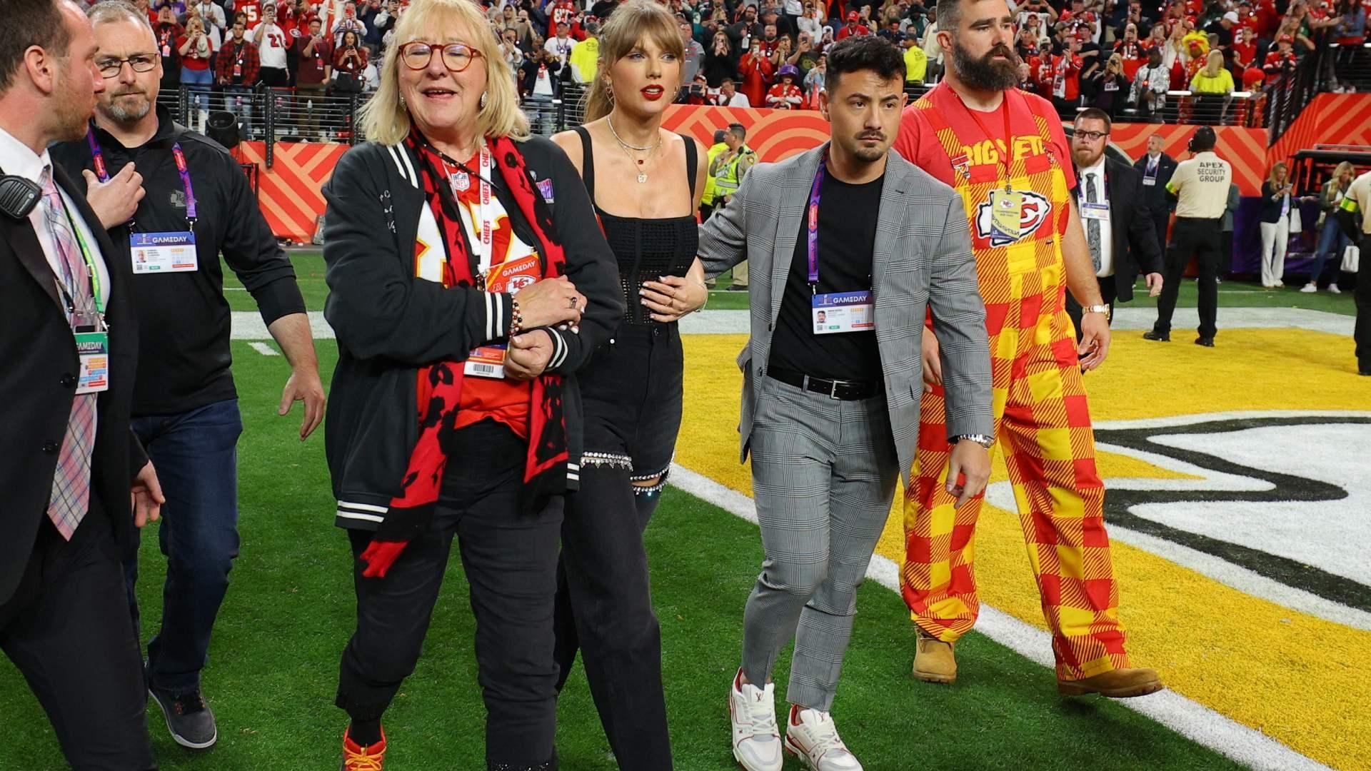 ¿Travis Kelce Le Propuso Matrimonio a Taylor Swift Durante el Super Bowl?