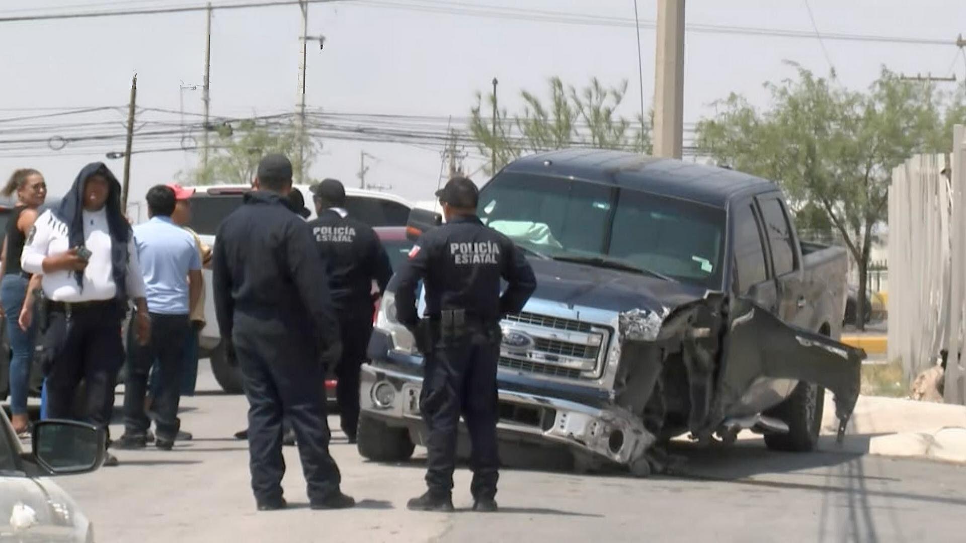 Criminales Roban Camioneta, Chocan y Huyen a Pie en Ciudad Juárez