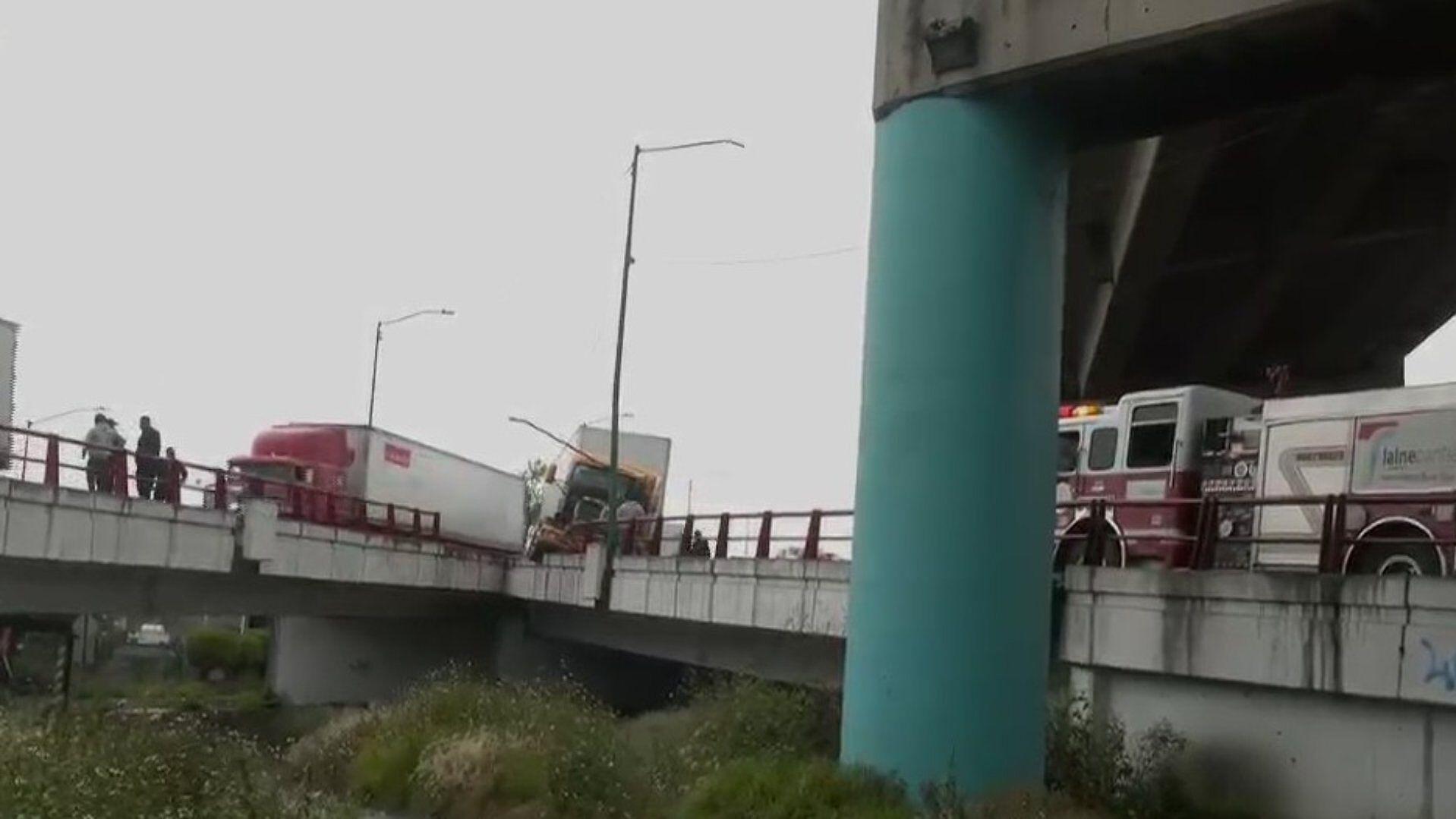 Liberan Tráiler en Avenida Jesús Reyes Heroles