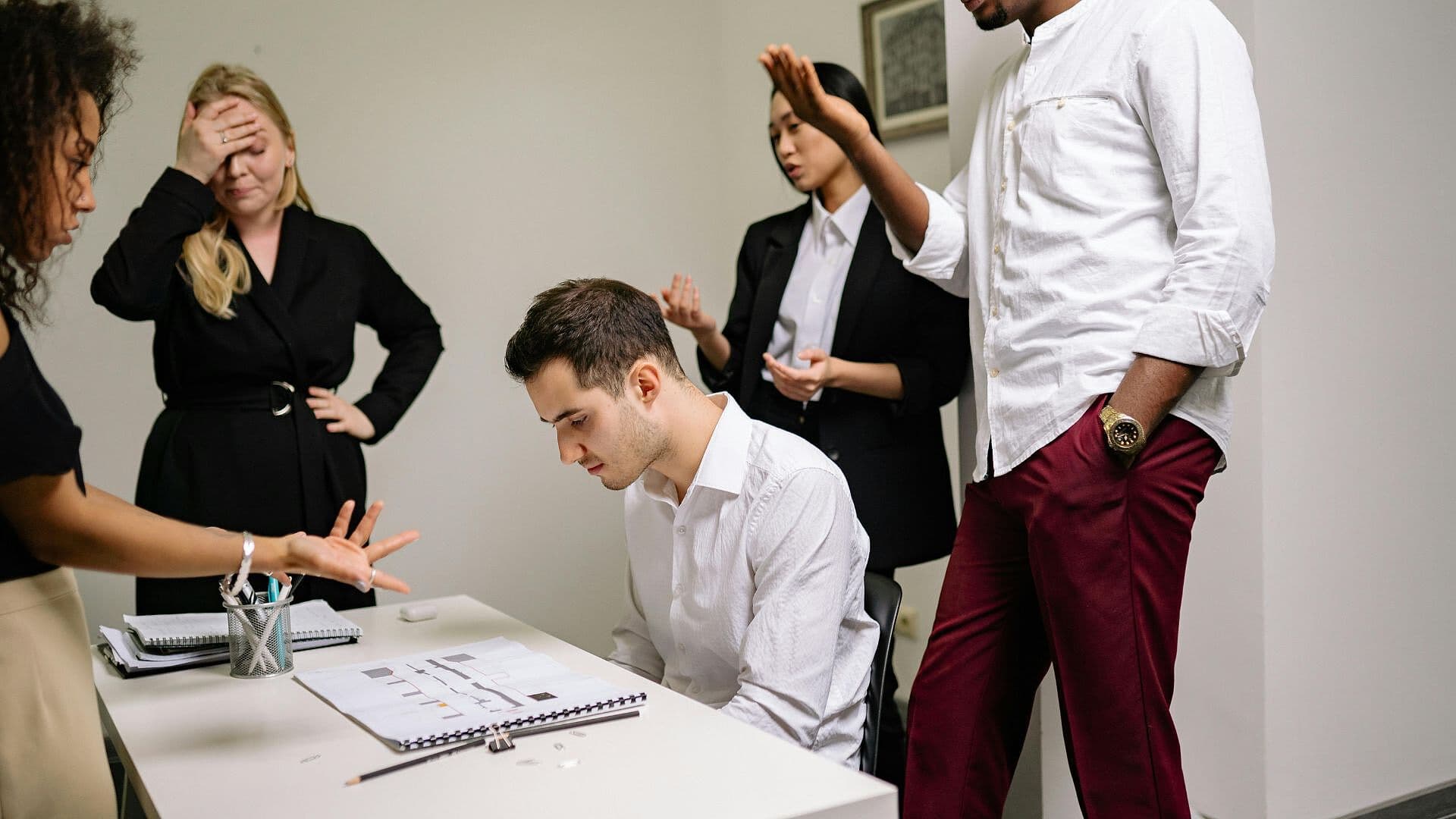 ¿Cómo Identificar a una Persona Tóxica en el Trabajo?